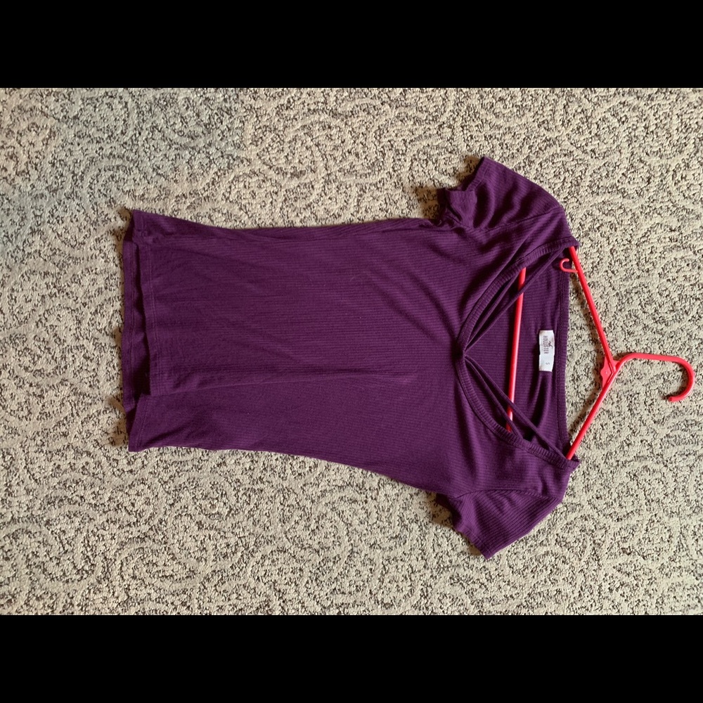 Ribbed hollister tee